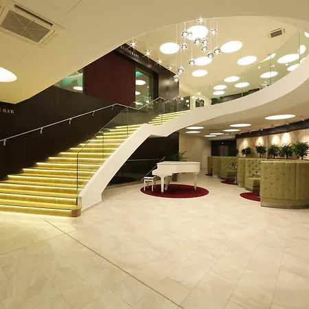 Zelena Laguna 4*
